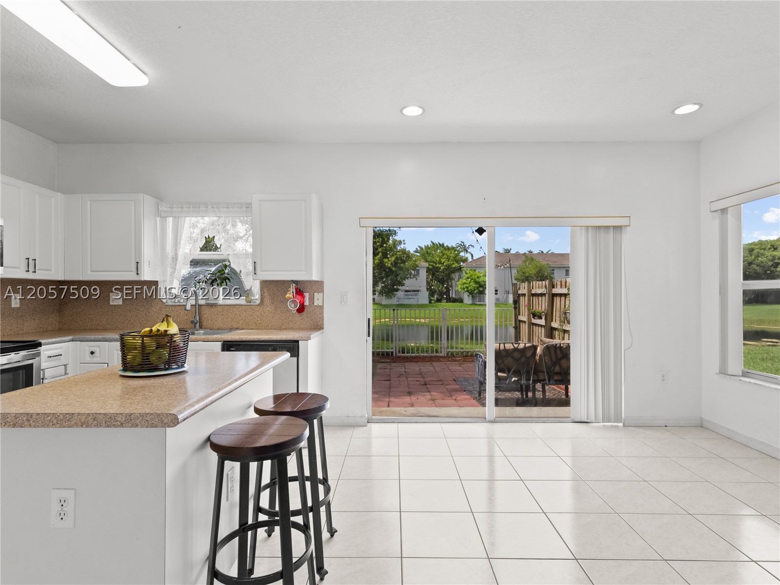 VENETIA GROVE - Residential