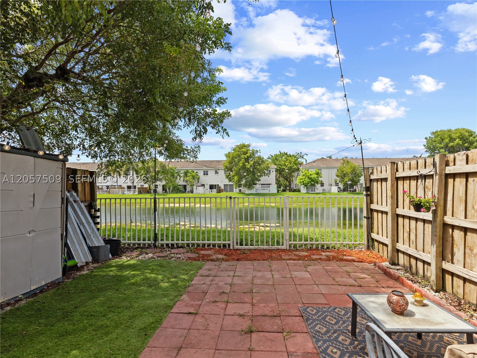 VENETIA GROVE - Residential