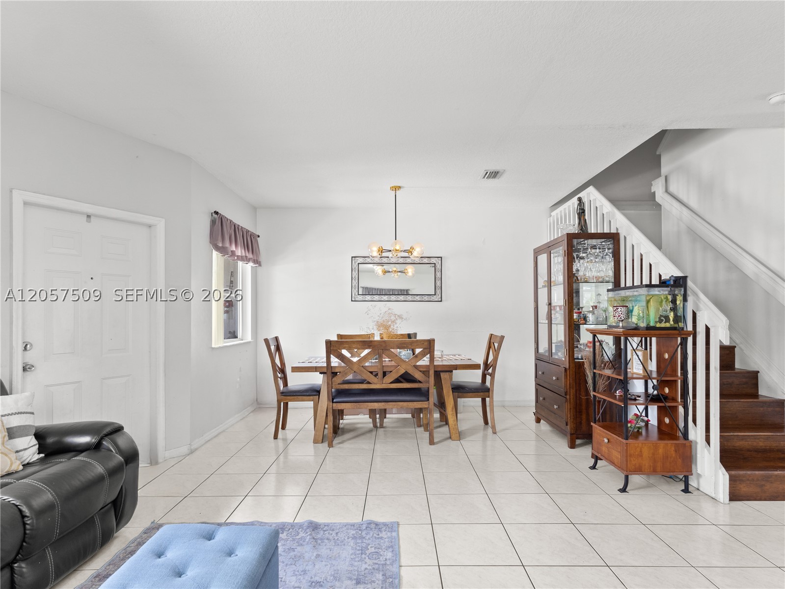 VENETIA GROVE - Residential