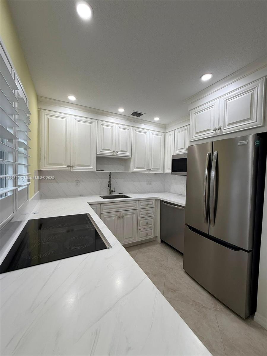 CEDAR POINTE CONDO - Residential