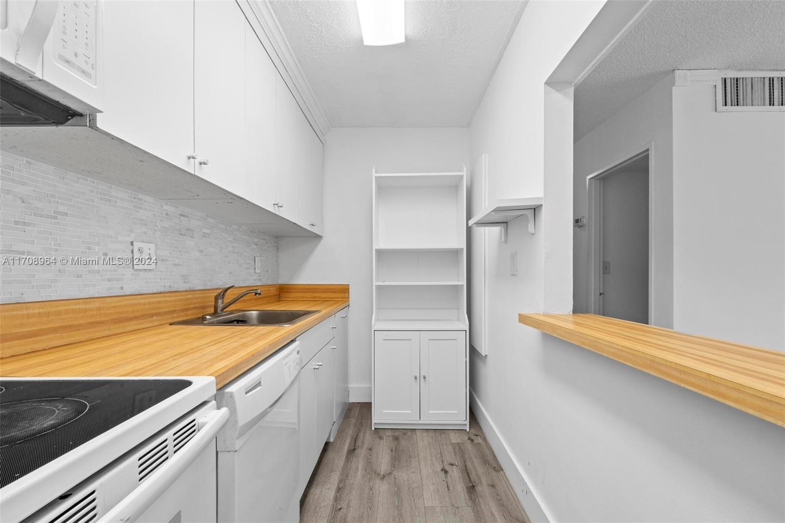 DORAL GARDENS CONDO - Residential