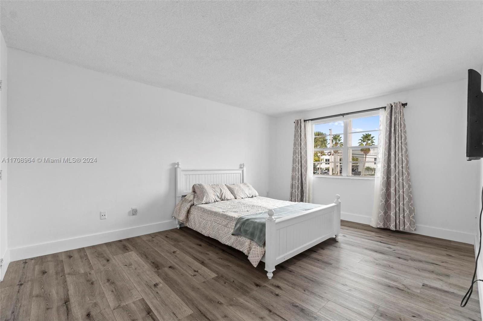 DORAL GARDENS CONDO - Residential