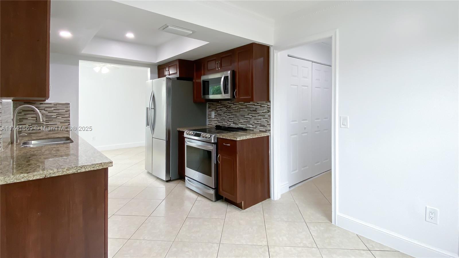 SANDALFOOT COVE SEC 7 AND - Residential Lease