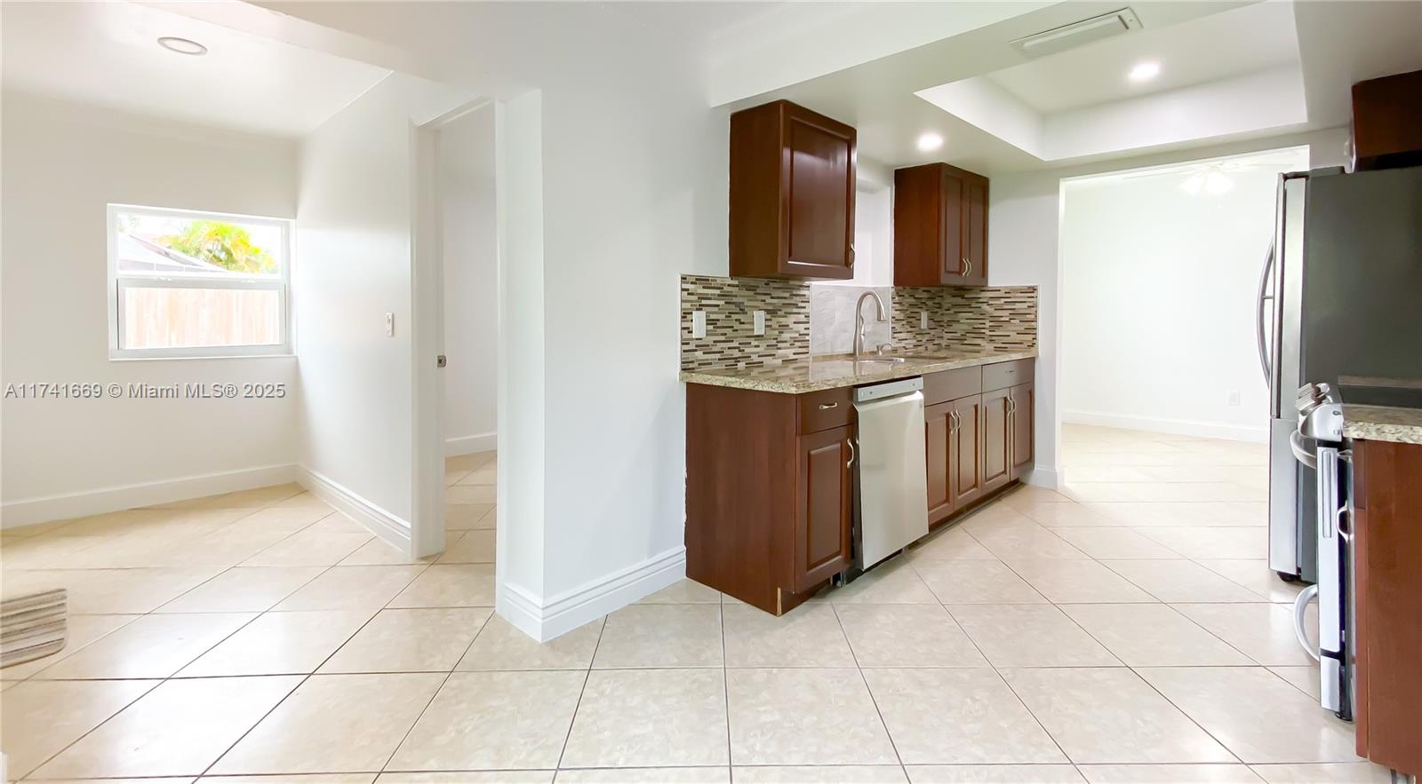 SANDALFOOT COVE SEC 7 AND - Residential Lease