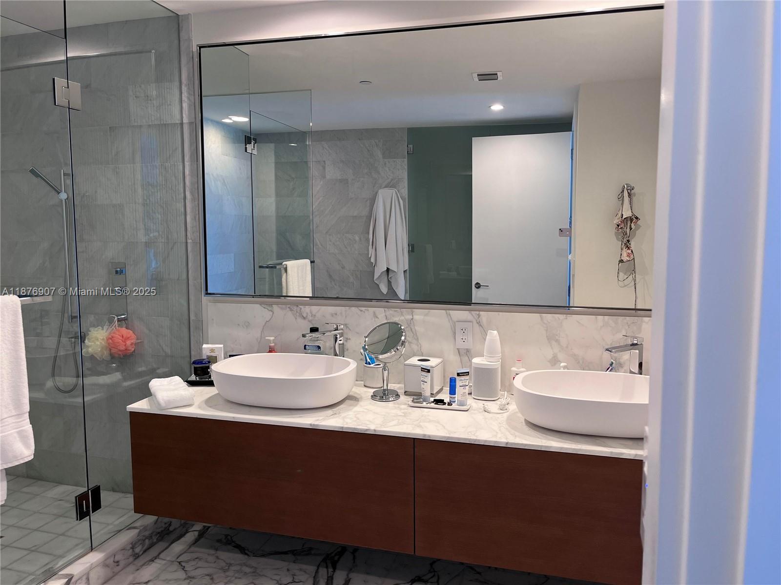 OCEANA BAL HARBOUR CONDO - Residential