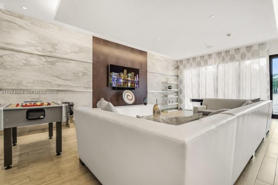 NINE AT MARY BRICKELL VIL - Residential