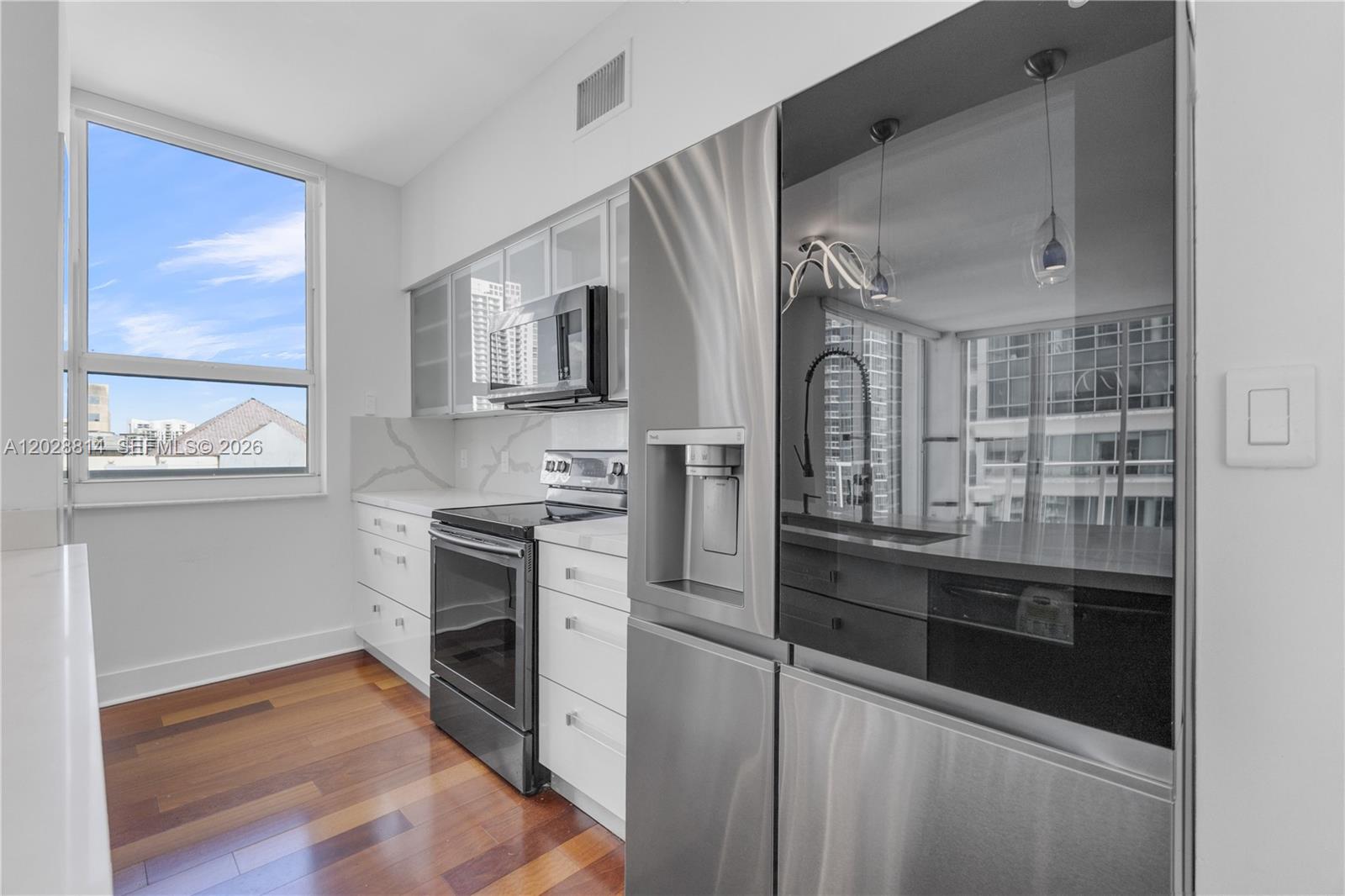 THE MARK ON BRICKELL COND - Residential Lease