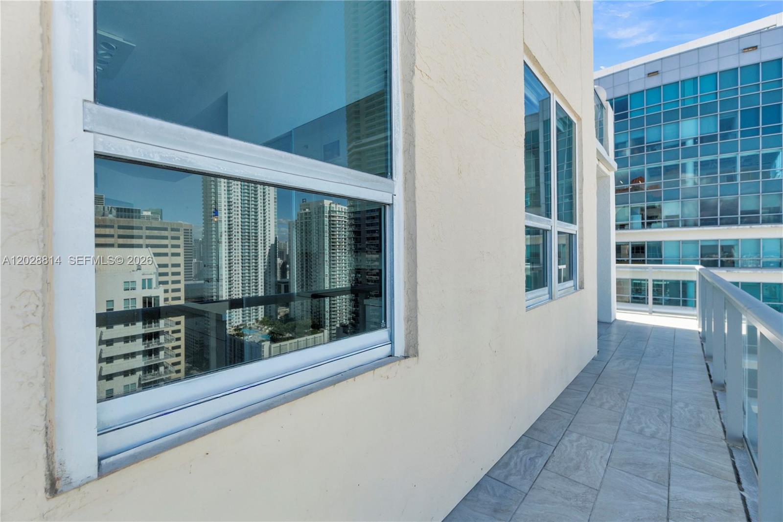 THE MARK ON BRICKELL COND - Residential Lease