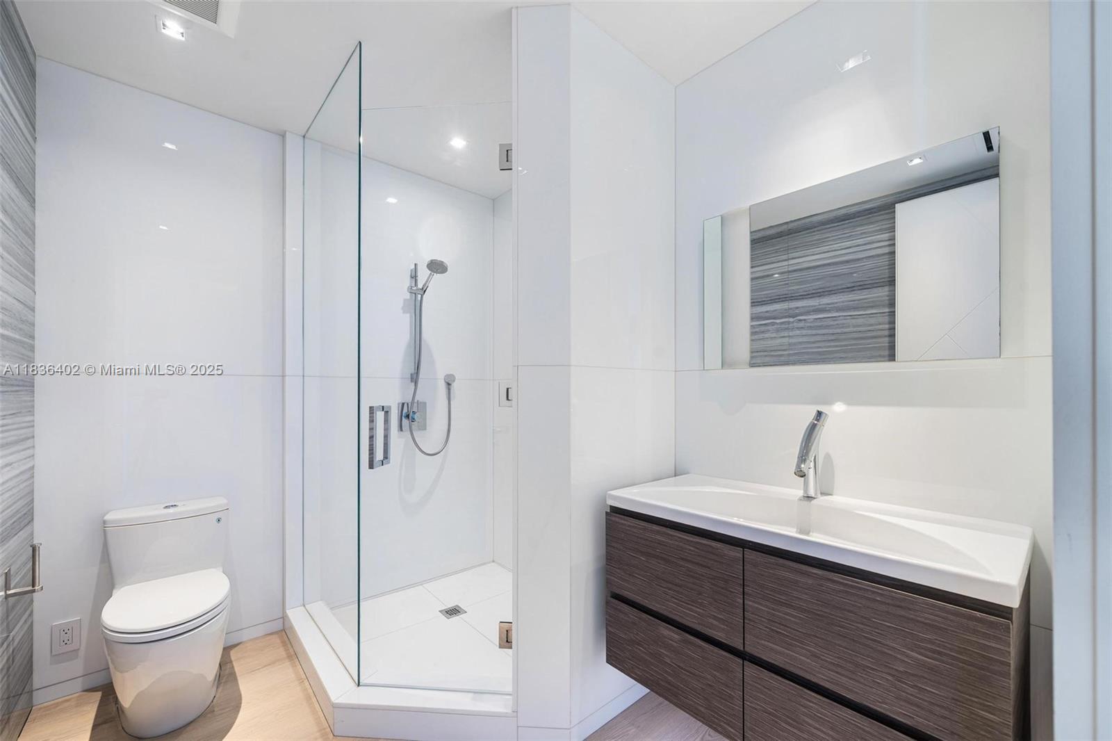 THE RESIDENCES AT THE BATH - Residential
