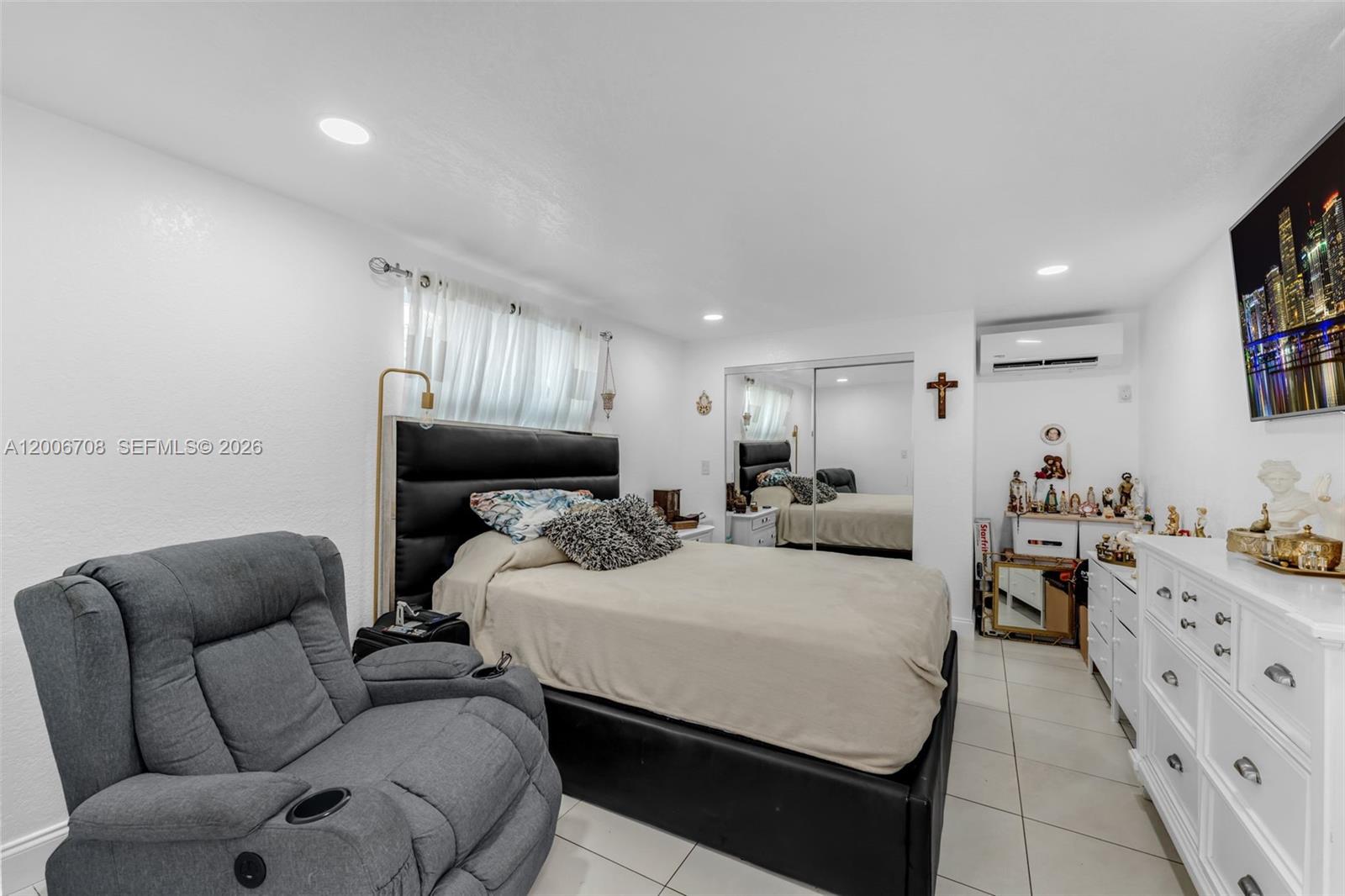 GRAPELAND HEIGHTS - Residential