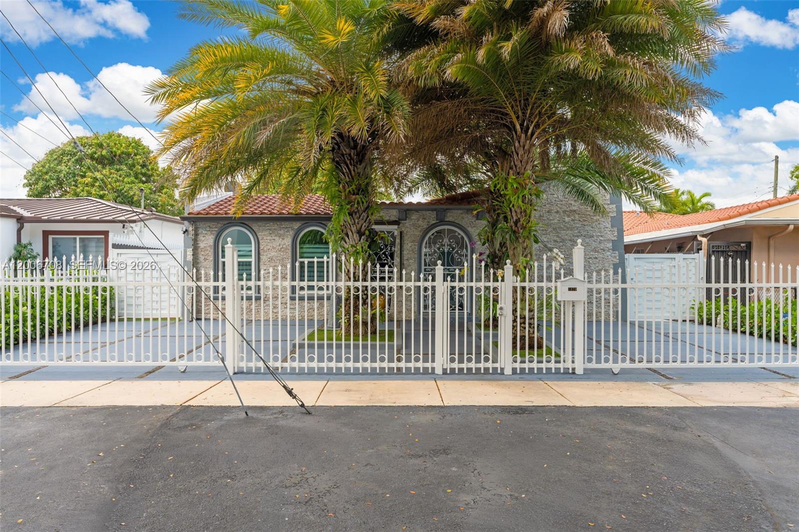 GRAPELAND HEIGHTS - Residential