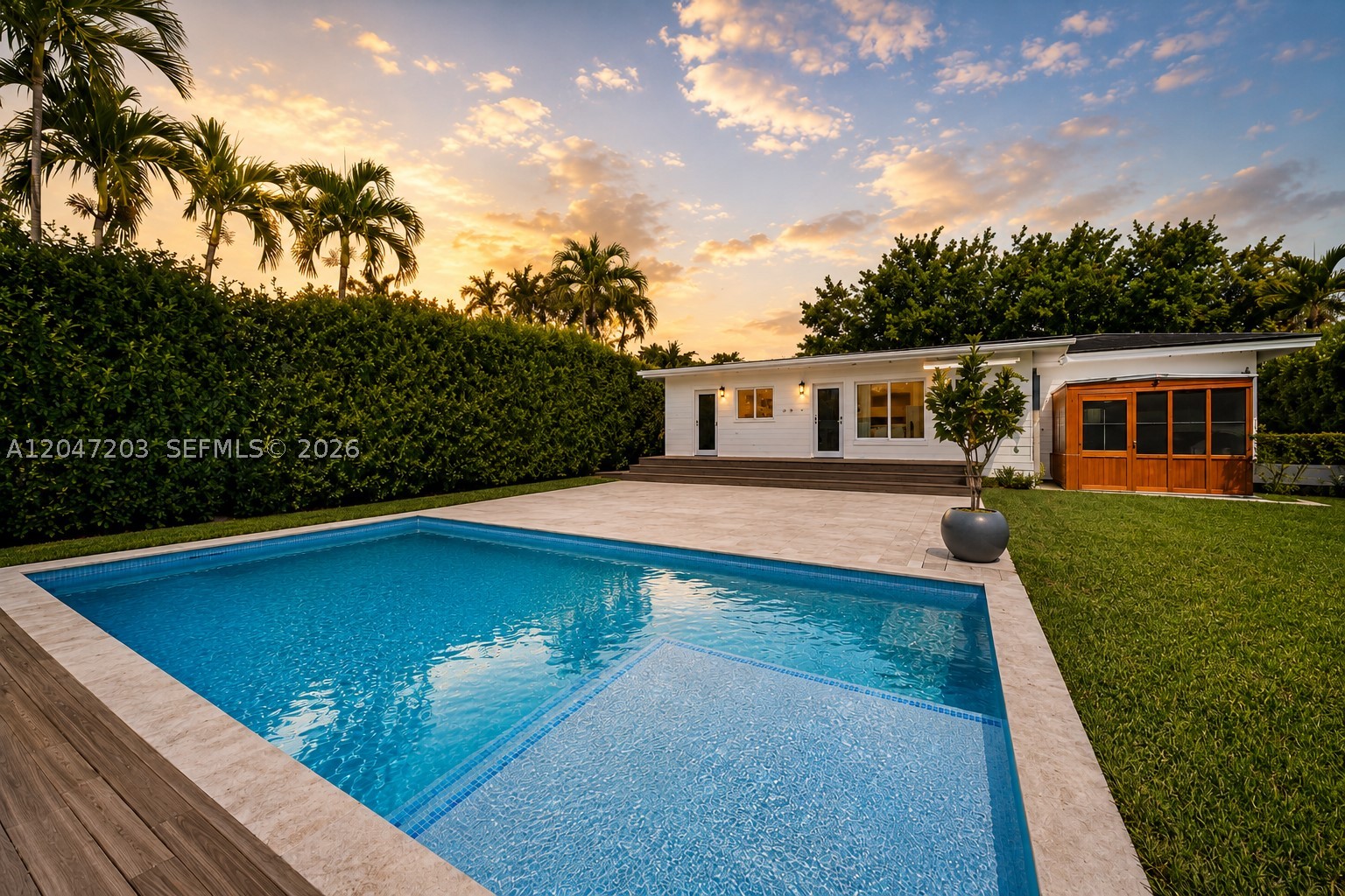 EL PORTAL - Residential Lease