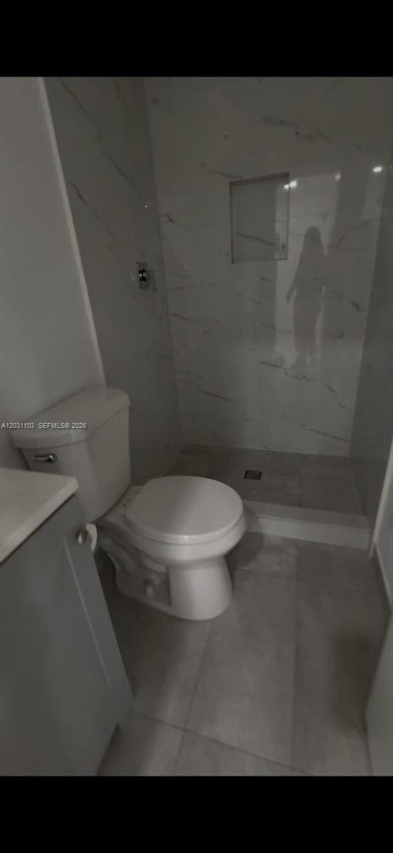 GLENROYAL SUB - Residential Lease