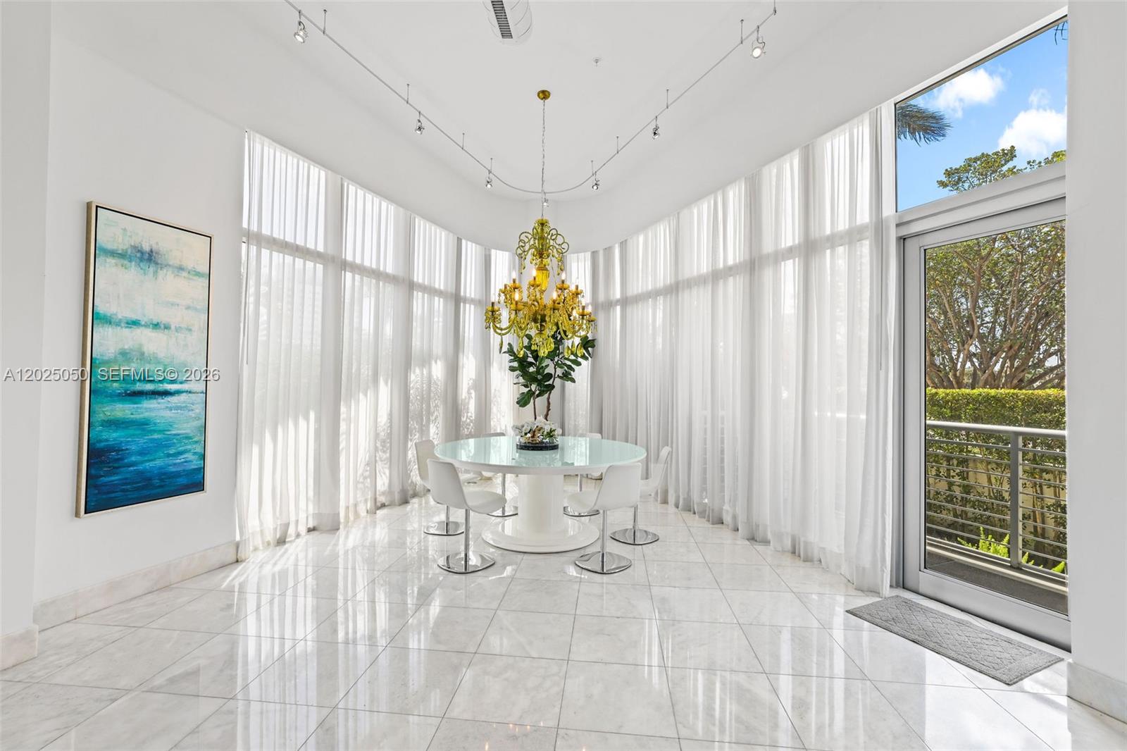 THE MERIDIAN CONDO - Residential