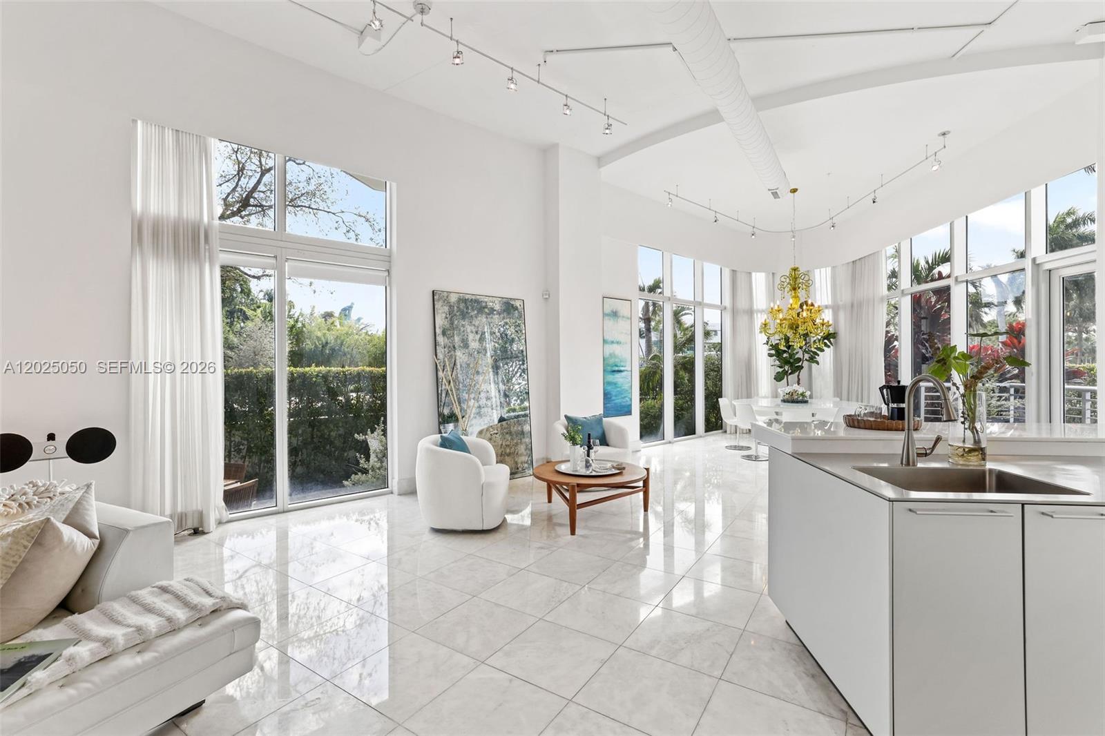 THE MERIDIAN CONDO - Residential
