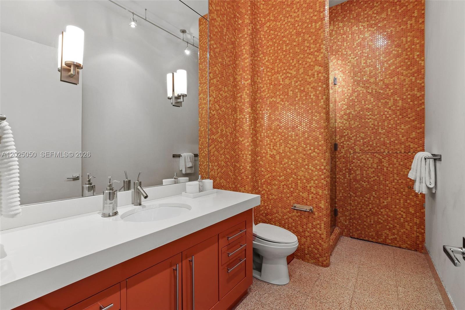 THE MERIDIAN CONDO - Residential