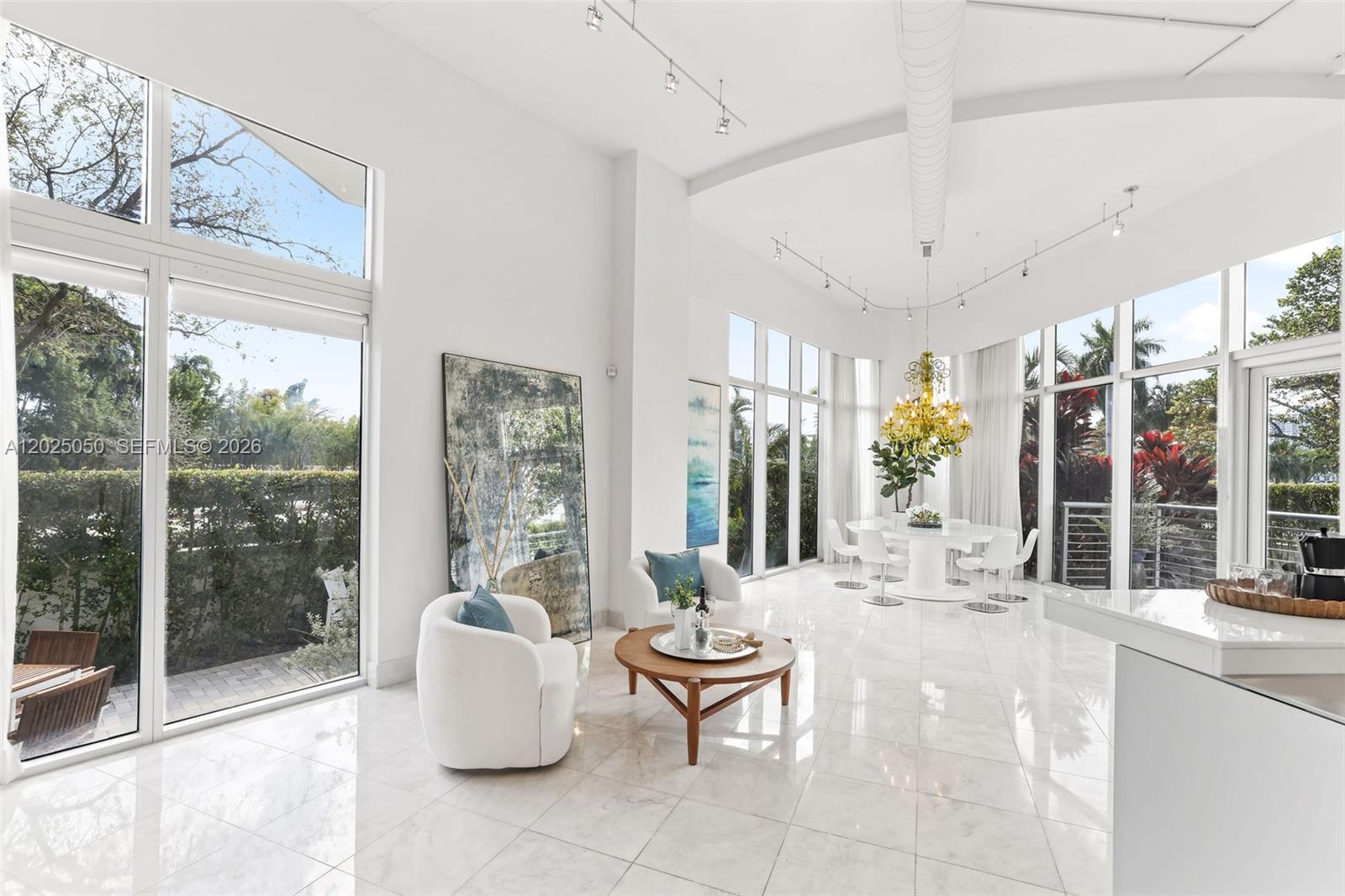 THE MERIDIAN CONDO - Residential