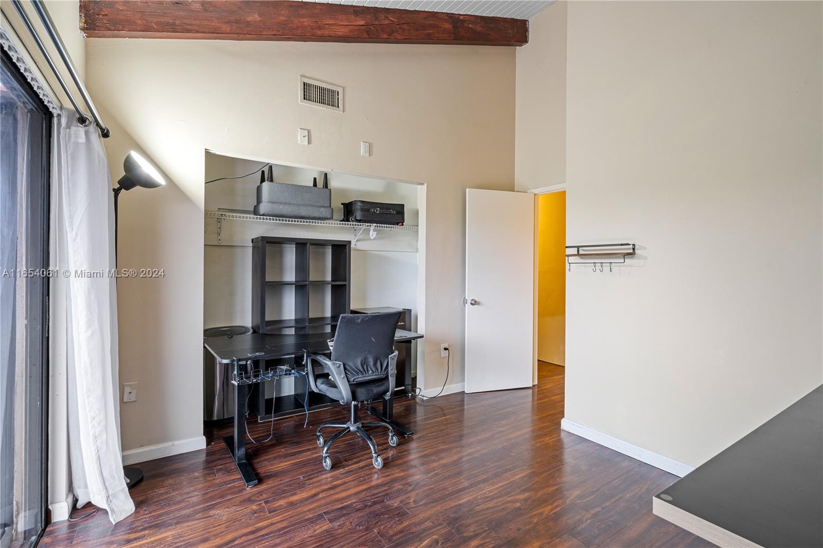 VILLAS UNIVERSITY SQUARE - Residential Lease