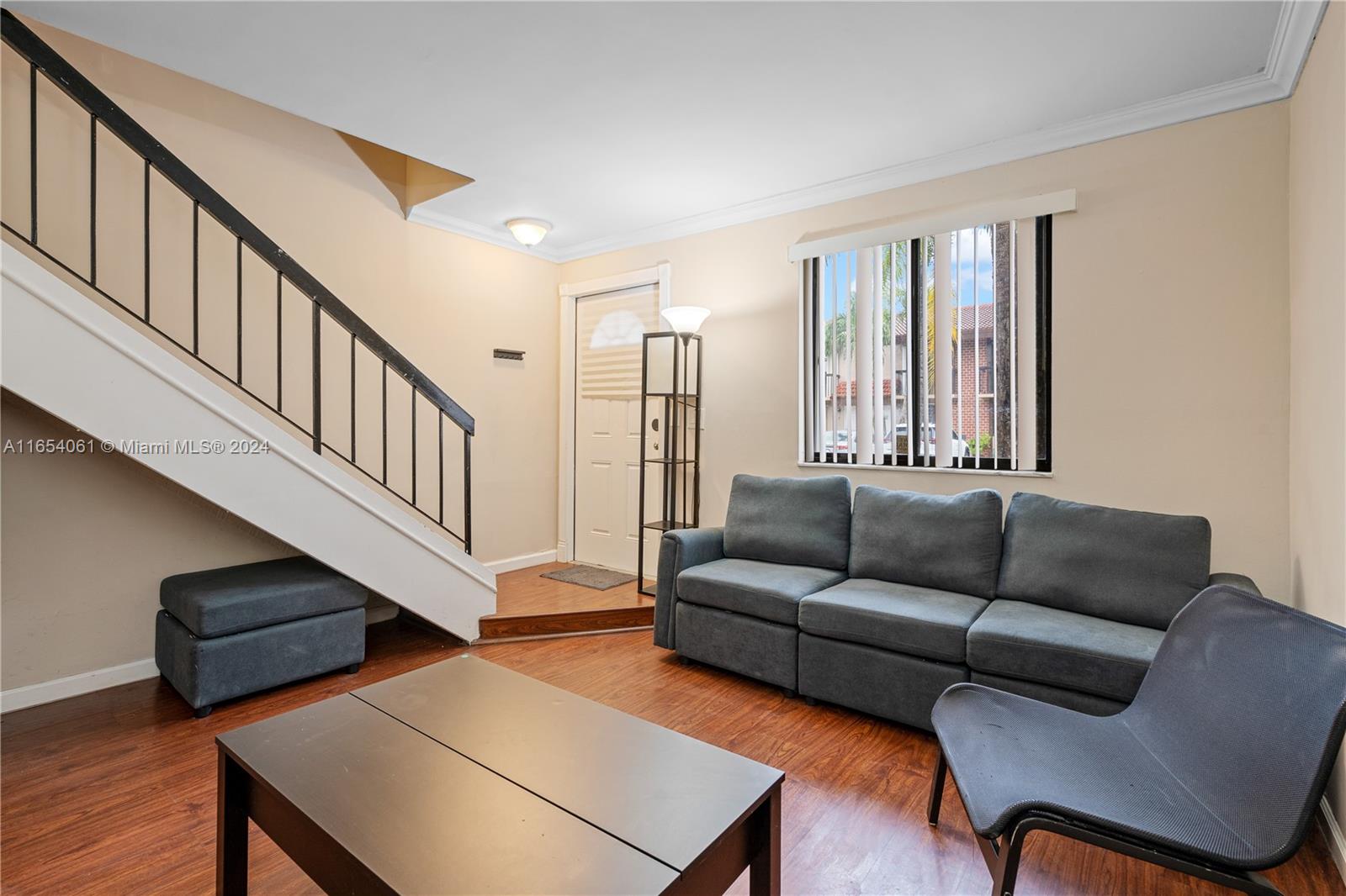 VILLAS UNIVERSITY SQUARE - Residential Lease