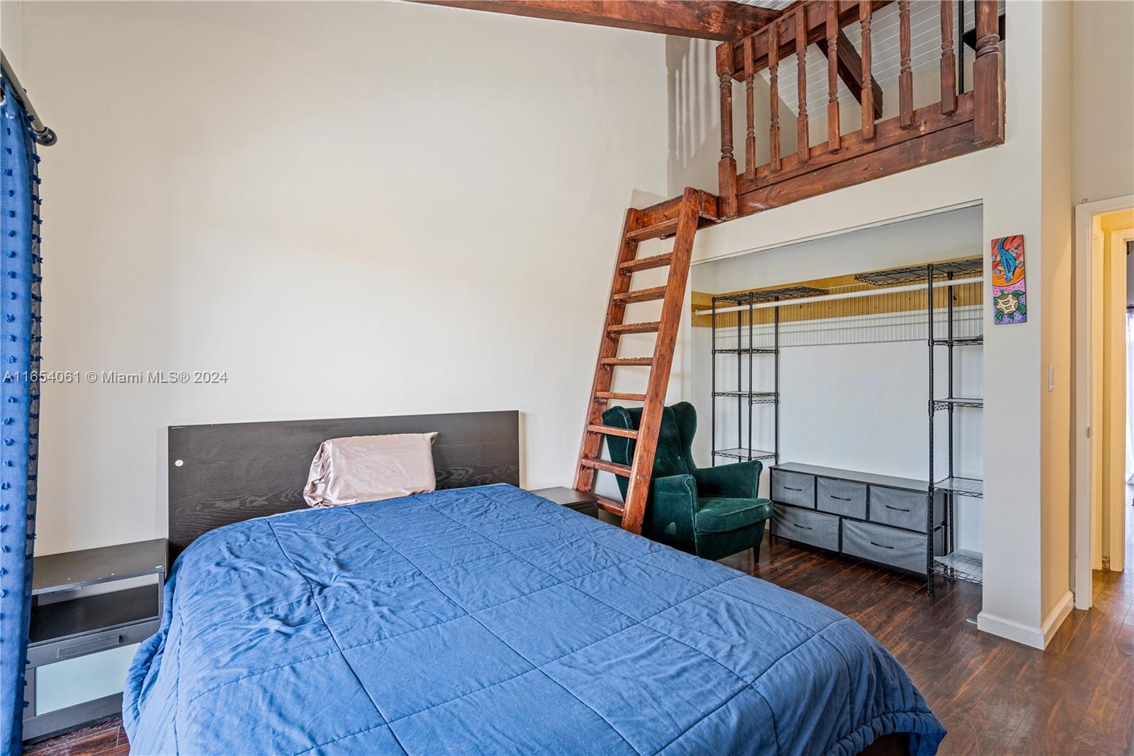 VILLAS UNIVERSITY SQUARE - Residential Lease