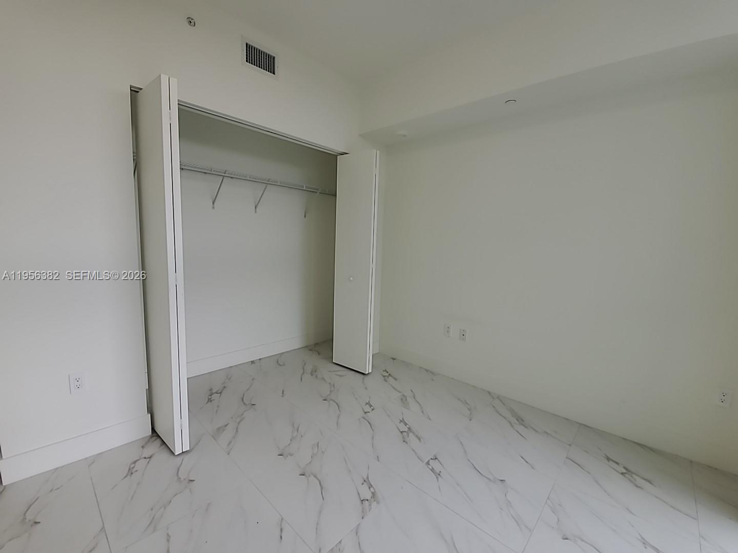 METROPICA NORTH TOWER ONE - Residential