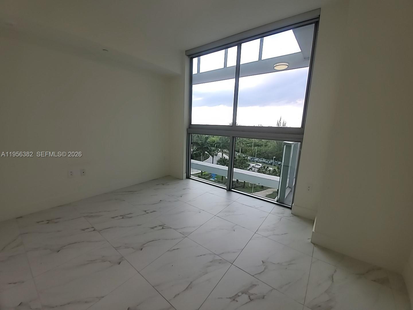METROPICA NORTH TOWER ONE - Residential