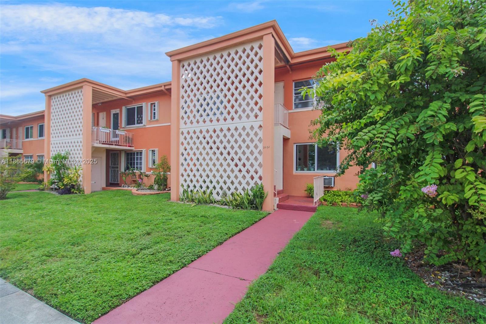 CORAL GARDENS CONDO BLDG - Residential
