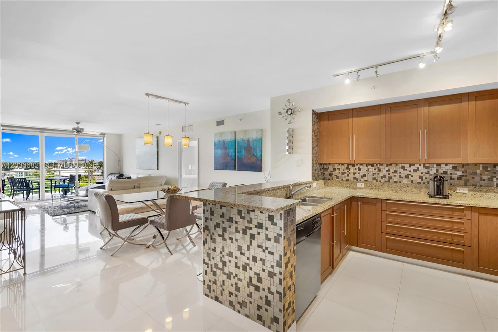 SAPPHIRE FORT LAUDERDALE - Residential
