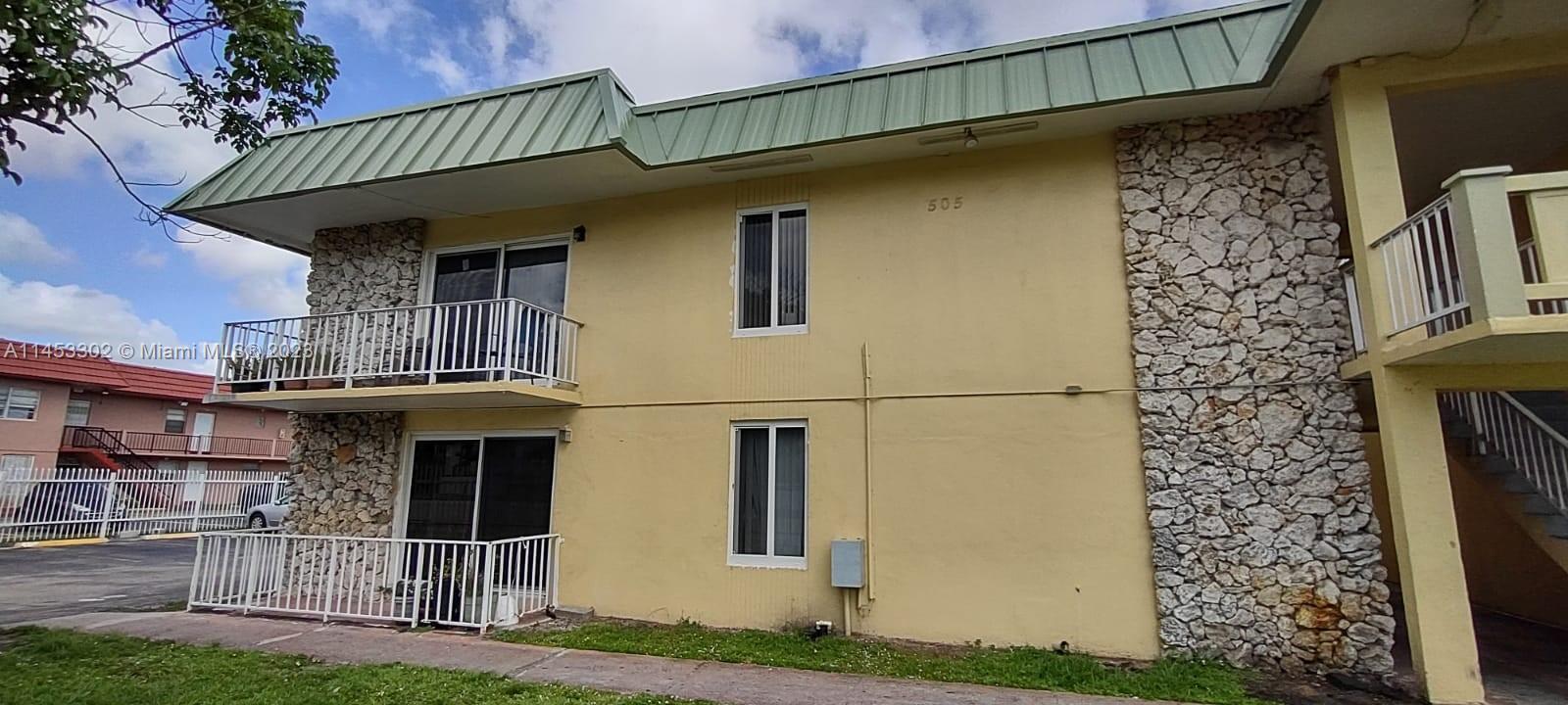 NEW WORLD CONDO APTS IV - Residential Lease