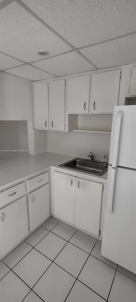 NEW WORLD CONDO APTS IV - Residential Lease