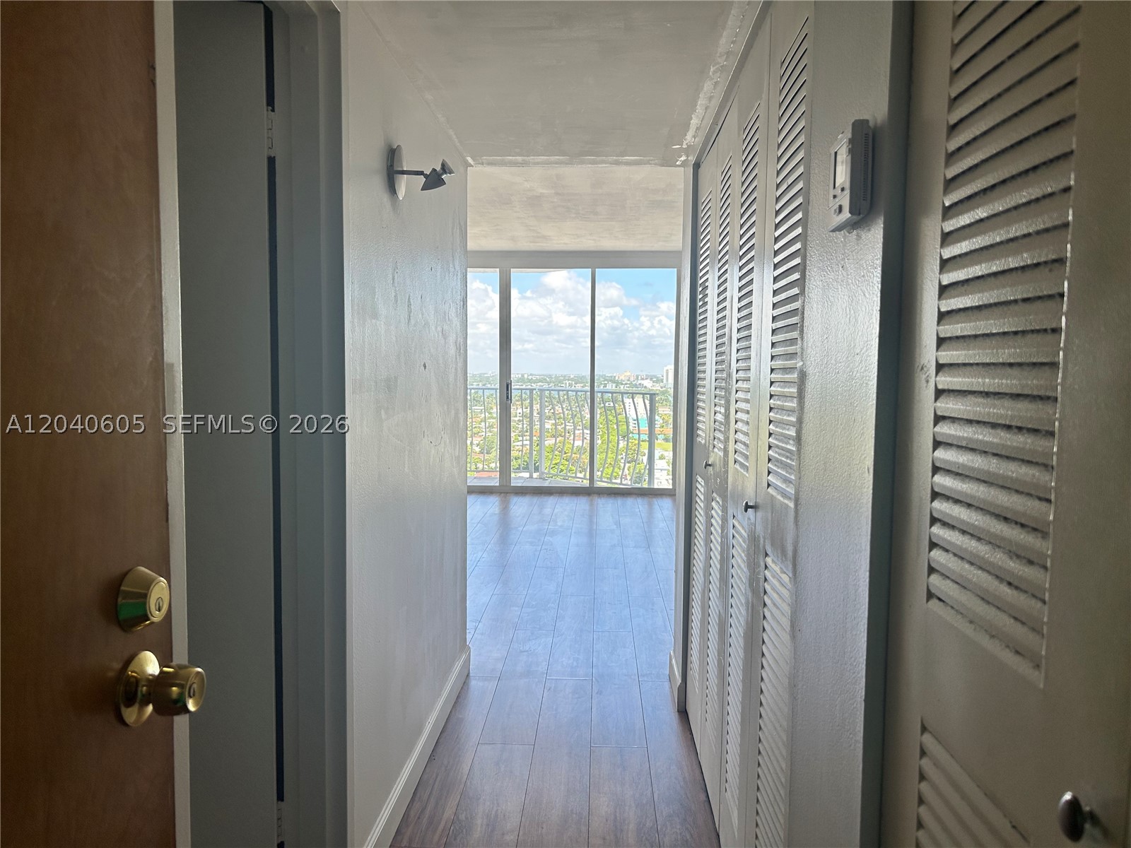 THE GRANDVIEW PALACE COND - Residential