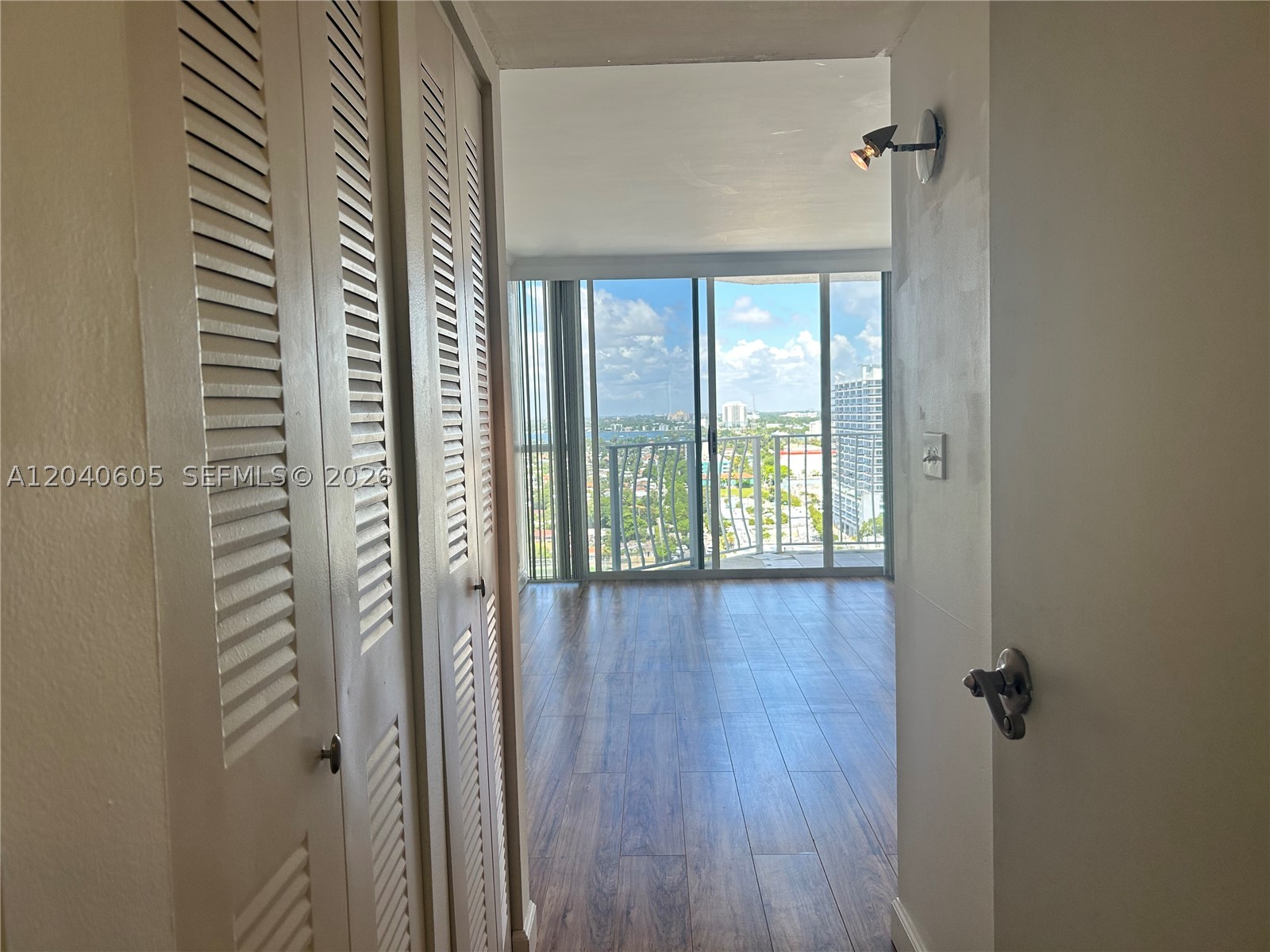 THE GRANDVIEW PALACE COND - Residential