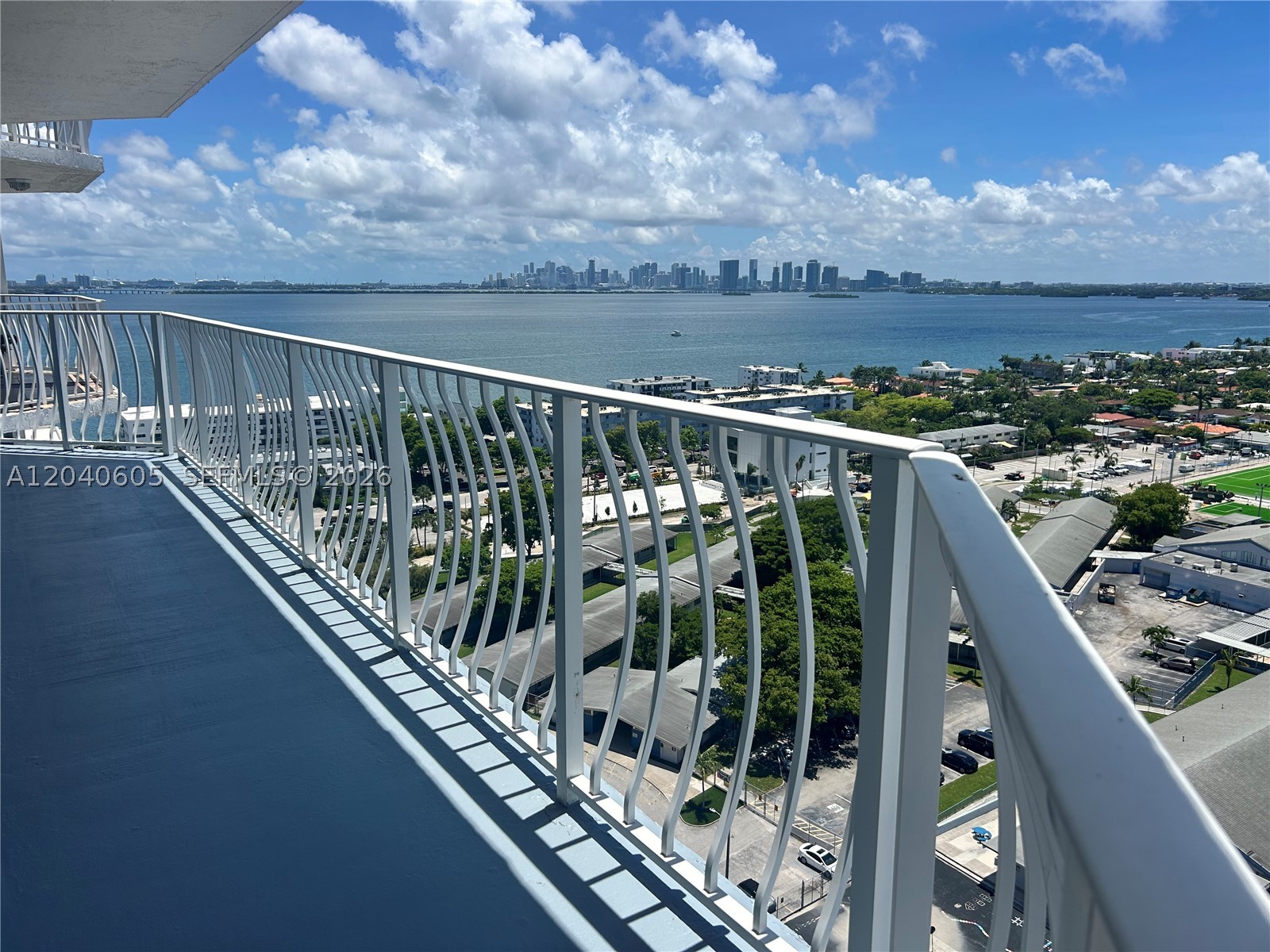 THE GRANDVIEW PALACE COND - Residential