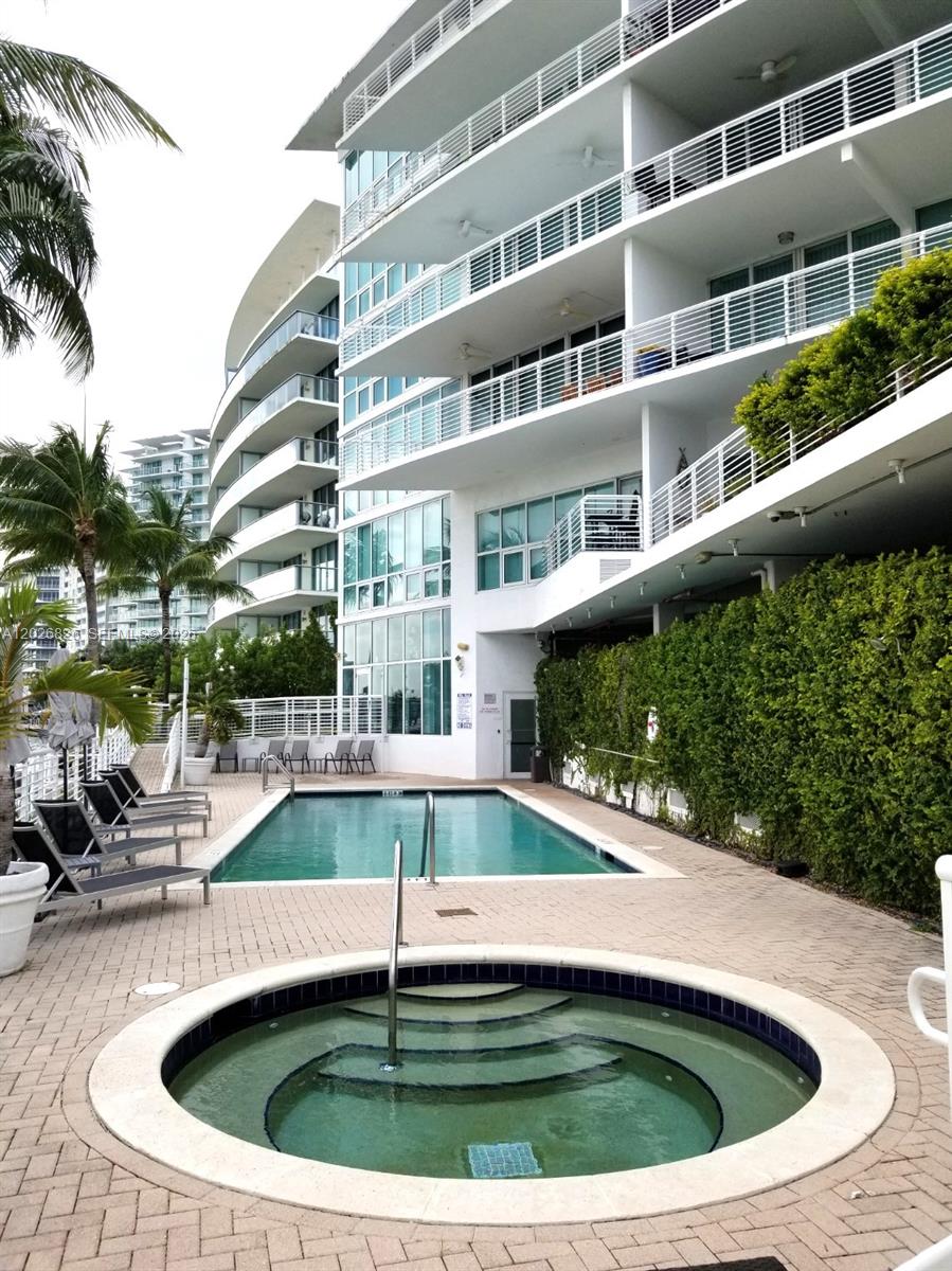 REGATTA AT INDIAN CREEK C - Residential