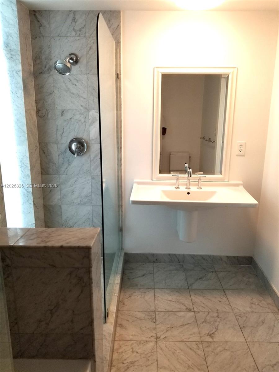 REGATTA AT INDIAN CREEK C - Residential