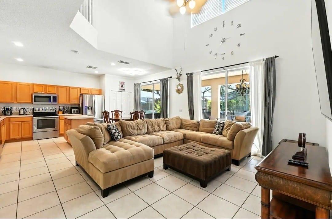 EMERALD ISLAND RESORT - Residential