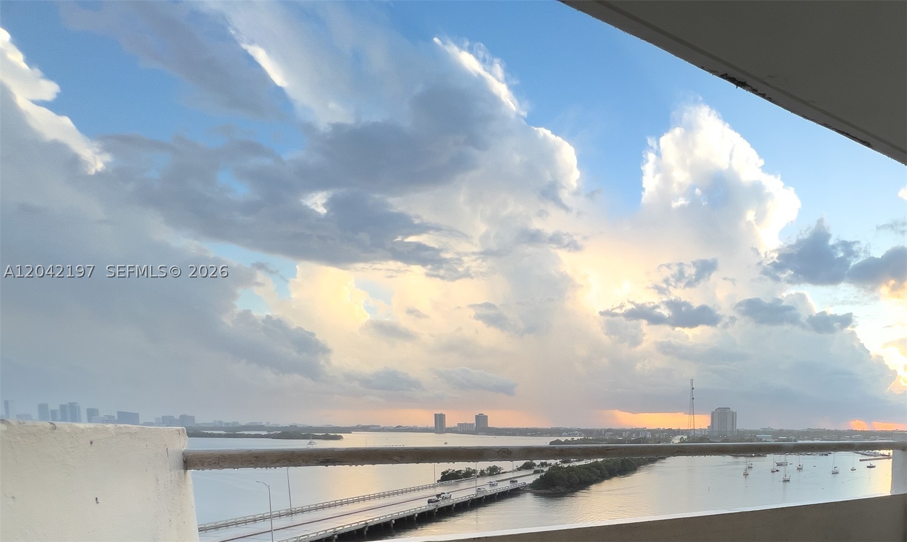 BAYSHORE YACHT & TENNIS C - Residential