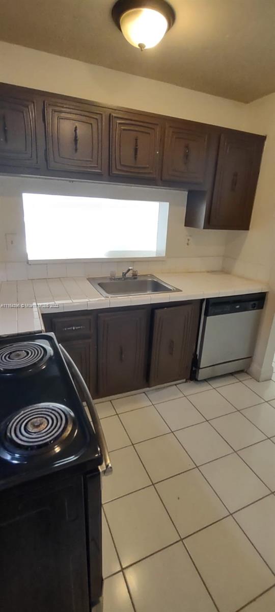 MONTECARLO CONDO - Residential Lease