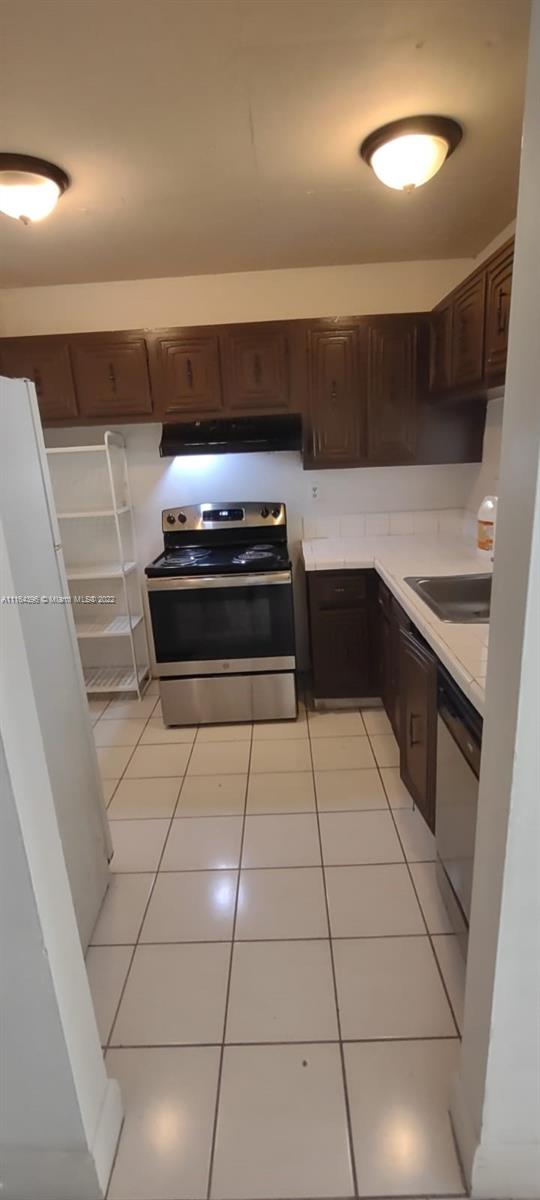 MONTECARLO CONDO - Residential Lease