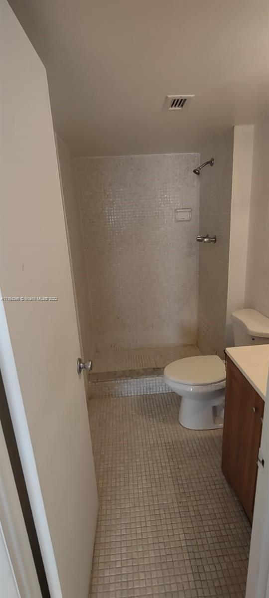 MONTECARLO CONDO - Residential Lease