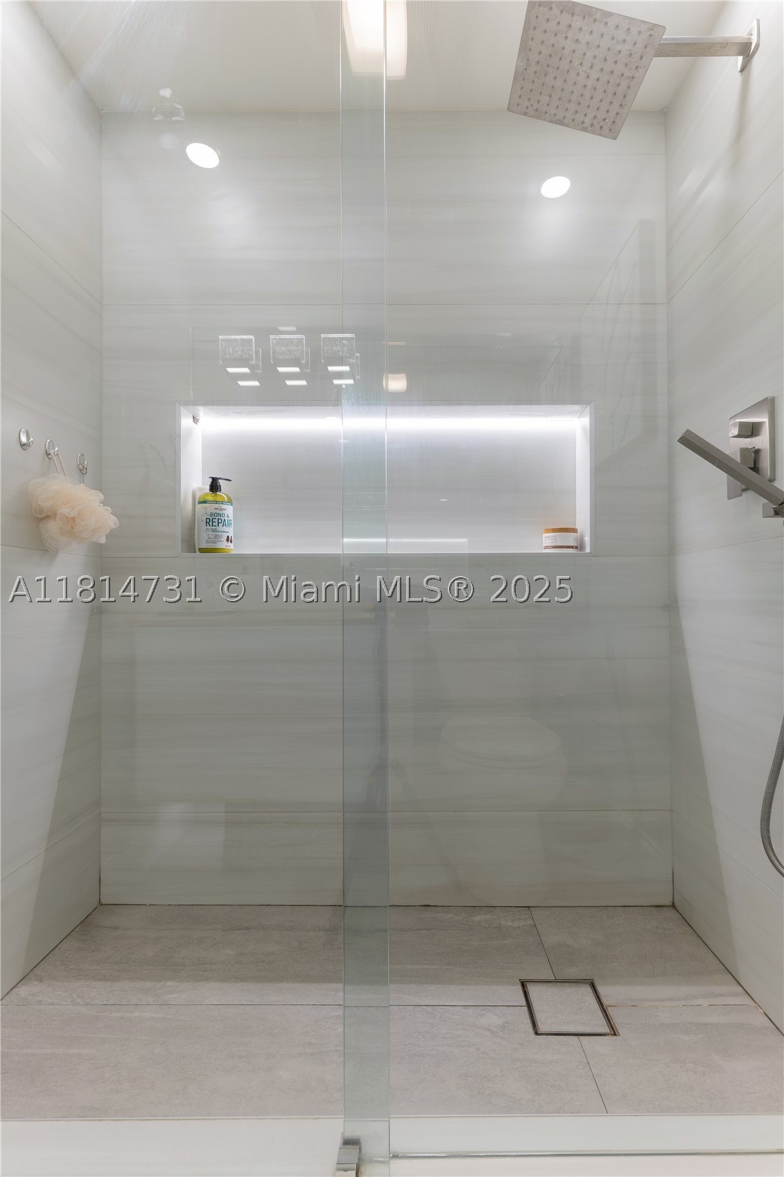 GOLDEN ISLES TOWERS CONDO - Residential