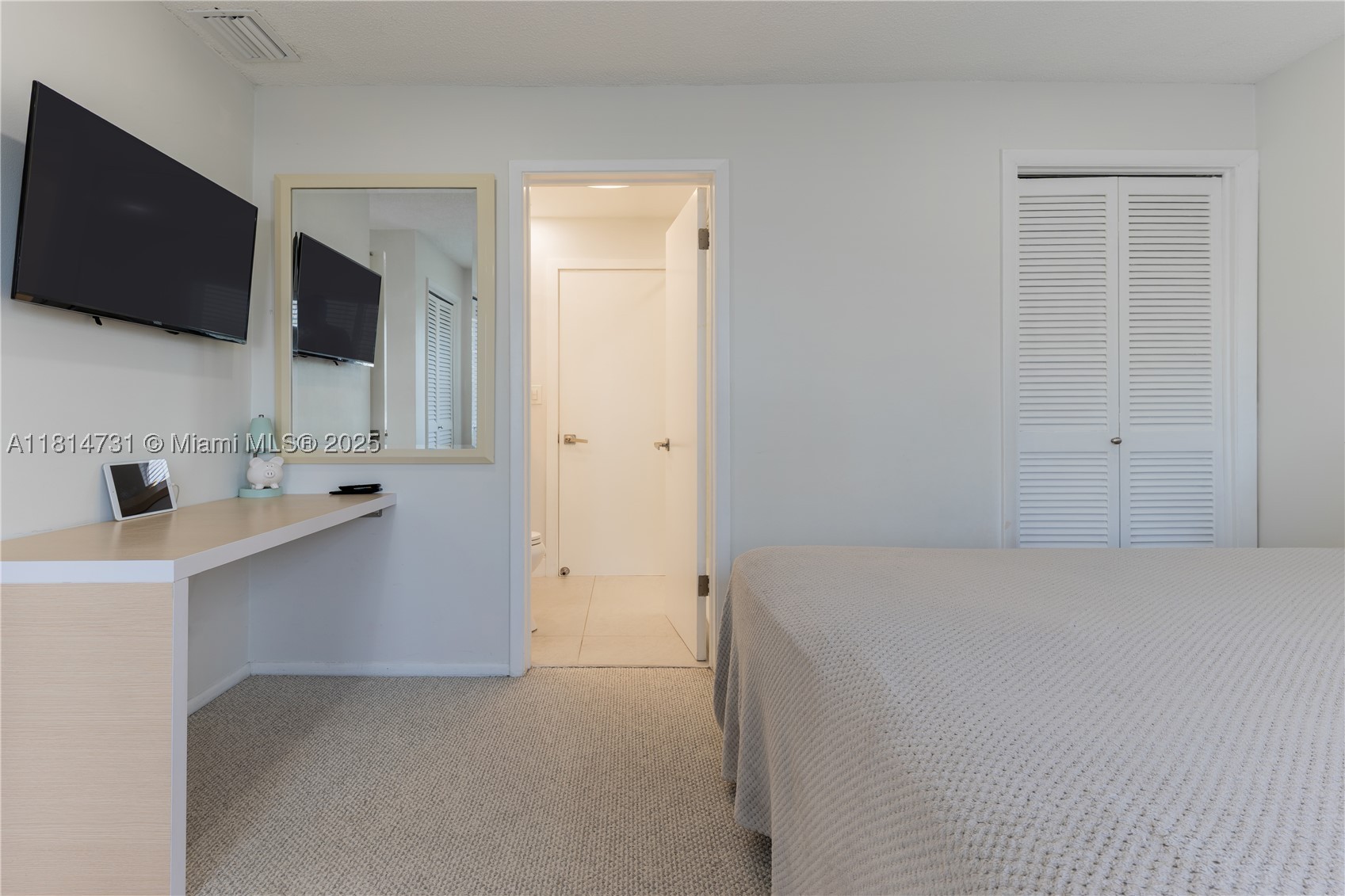 GOLDEN ISLES TOWERS CONDO - Residential