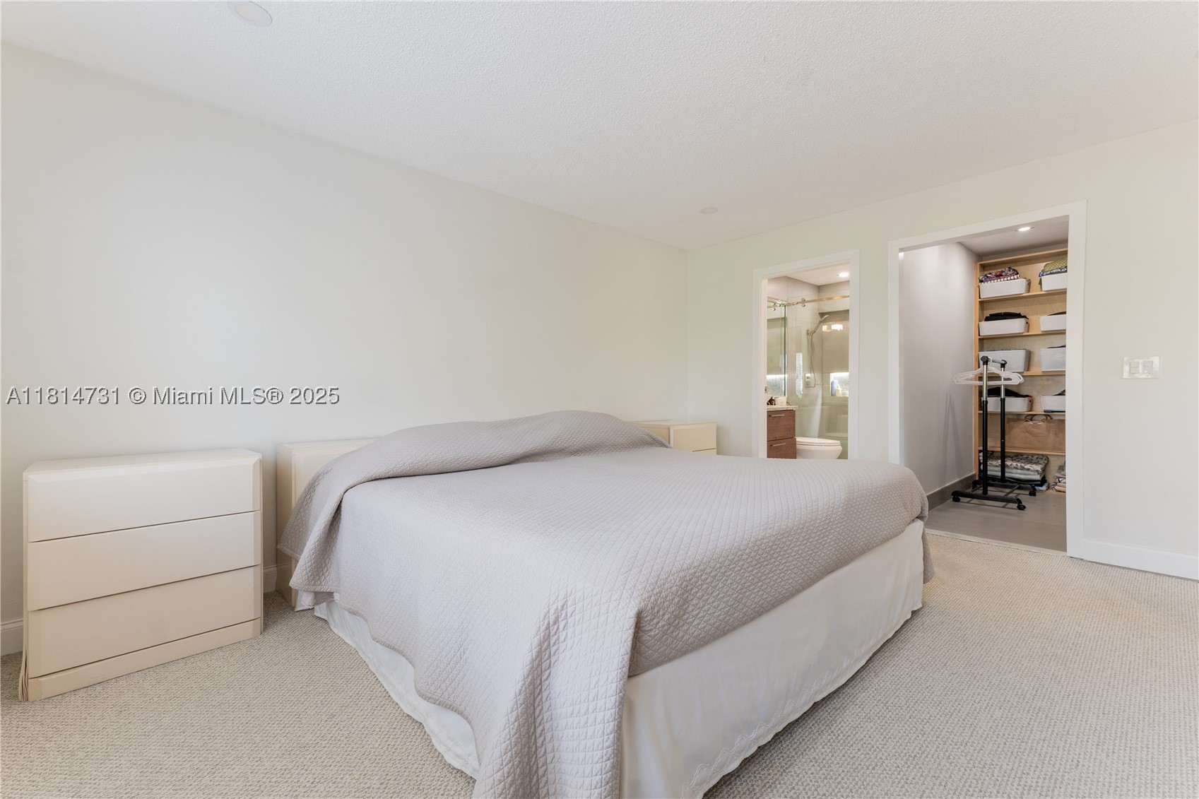 GOLDEN ISLES TOWERS CONDO - Residential