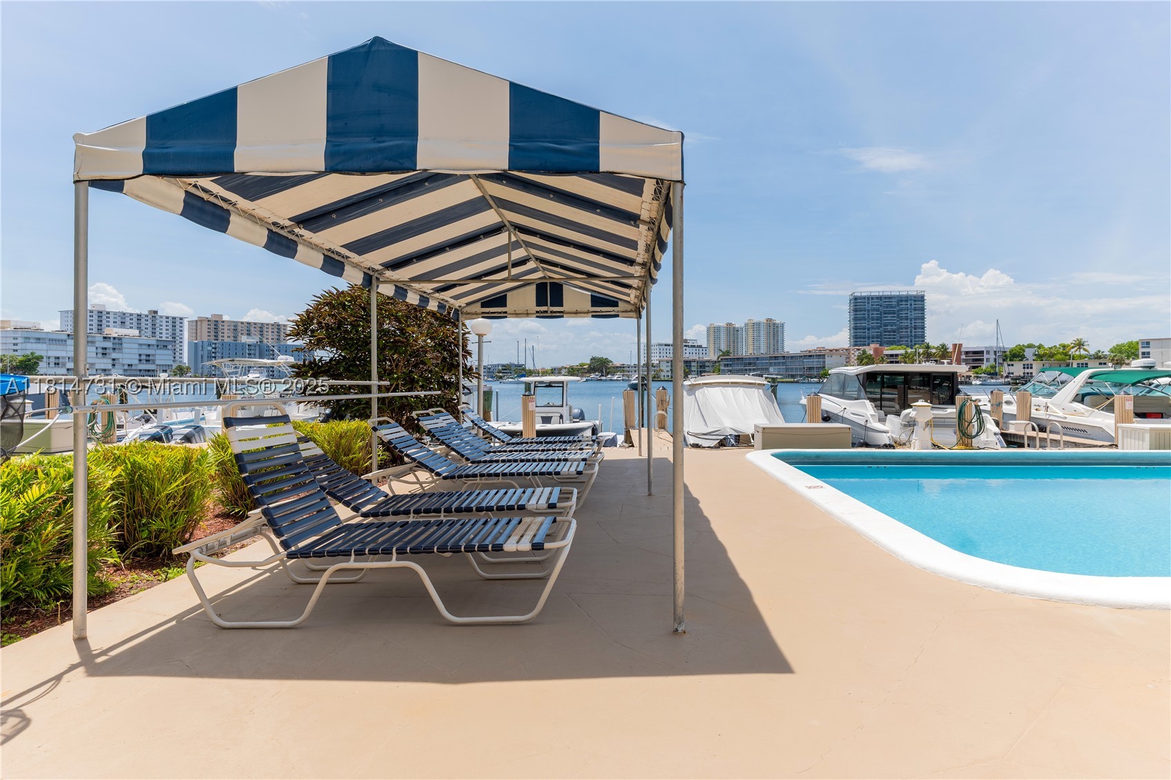 GOLDEN ISLES TOWERS CONDO - Residential