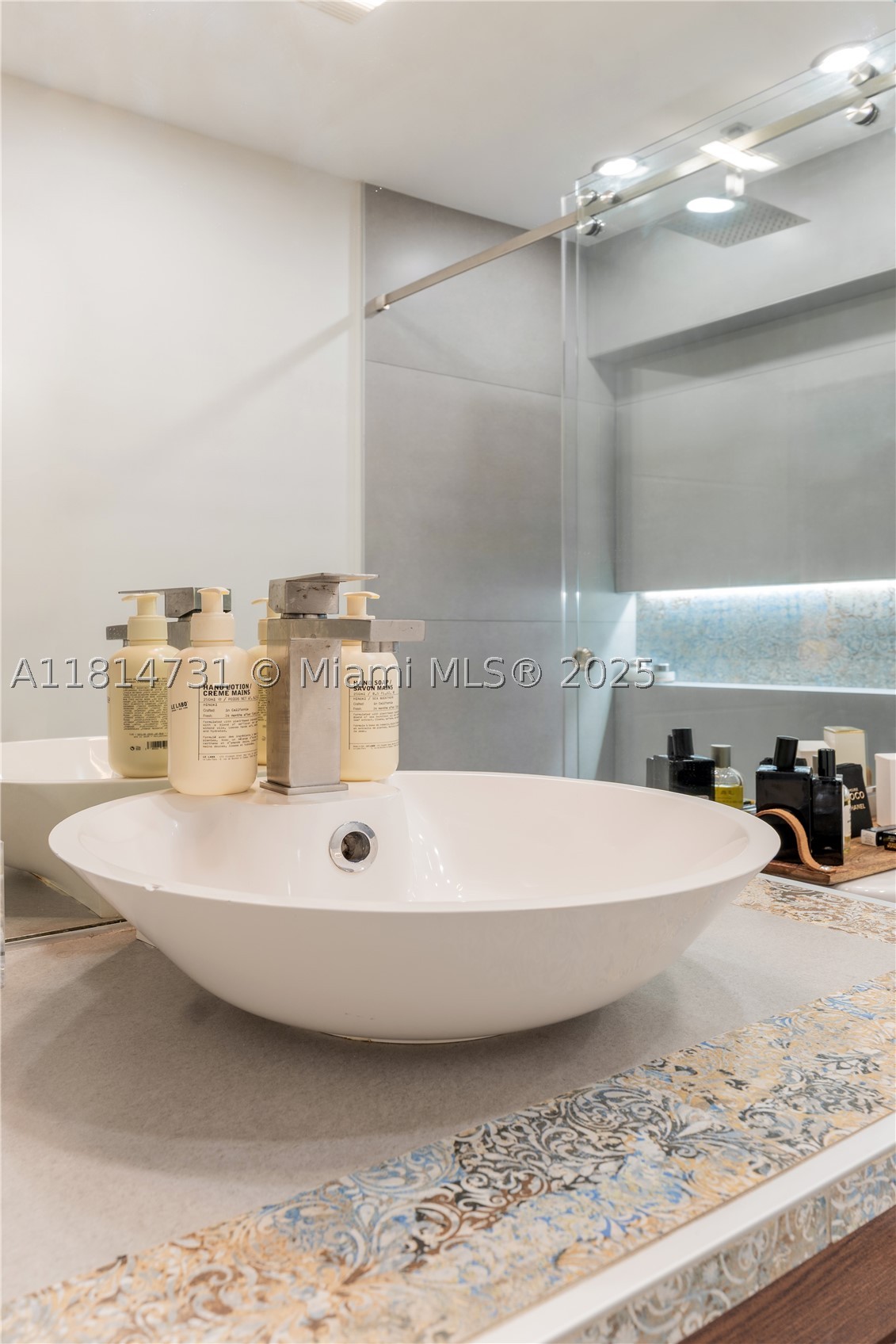 GOLDEN ISLES TOWERS CONDO - Residential