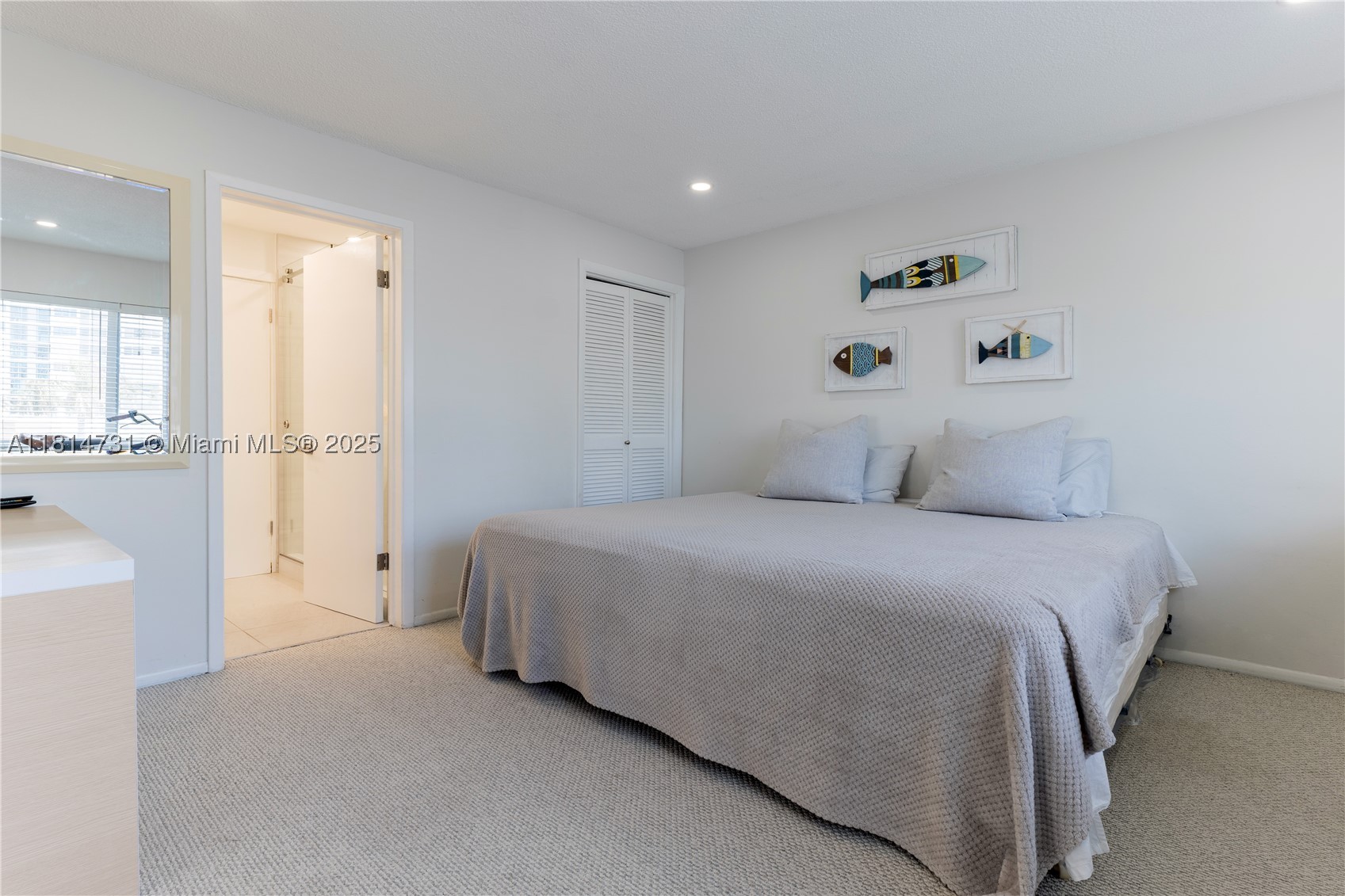 GOLDEN ISLES TOWERS CONDO - Residential