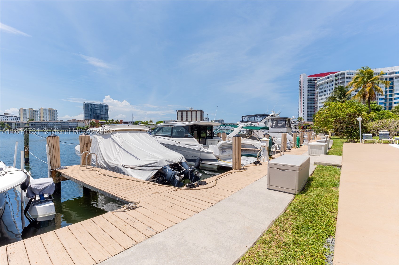 GOLDEN ISLES TOWERS CONDO - Residential