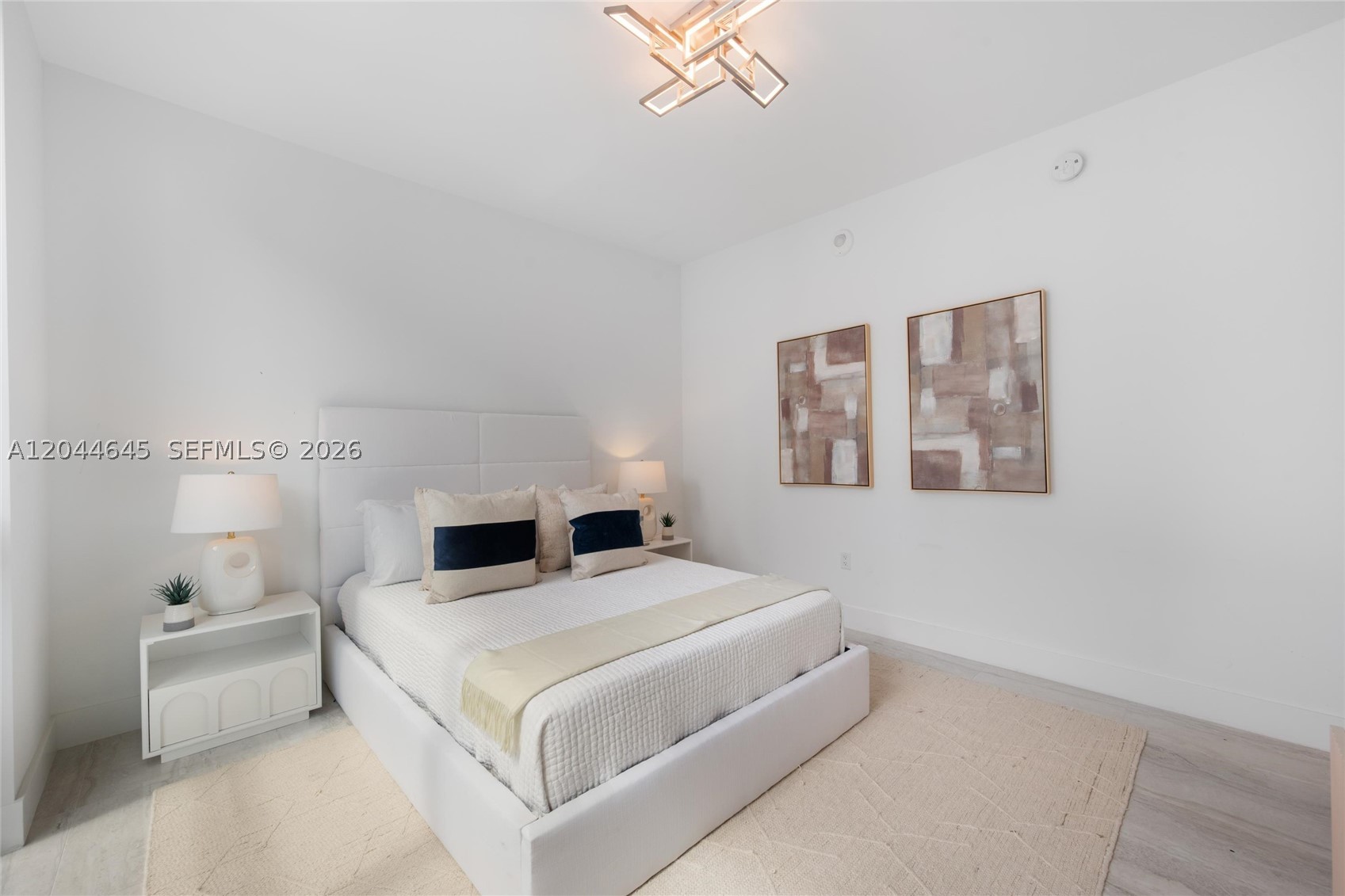 100 LAS OLAS CONDO - Residential