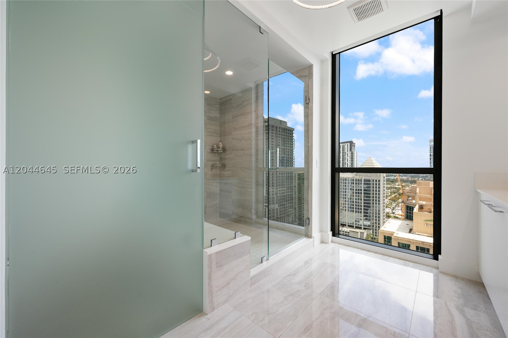 100 LAS OLAS CONDO - Residential