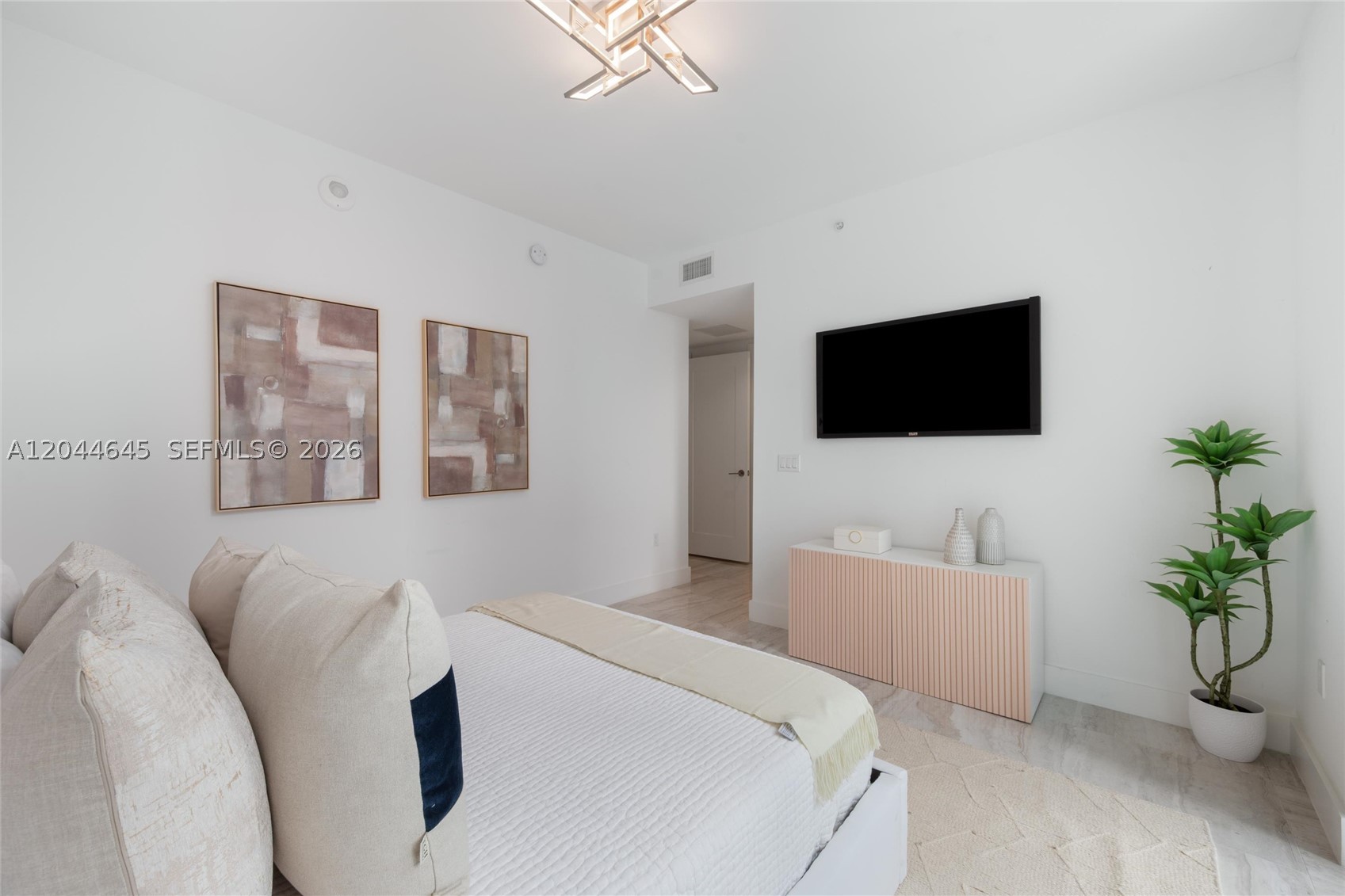 100 LAS OLAS CONDO - Residential